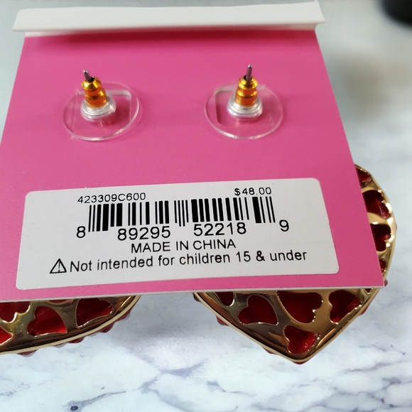 New Betsey Johnson Puffy Heart with Pearls Earrings - Picture 4 of 4